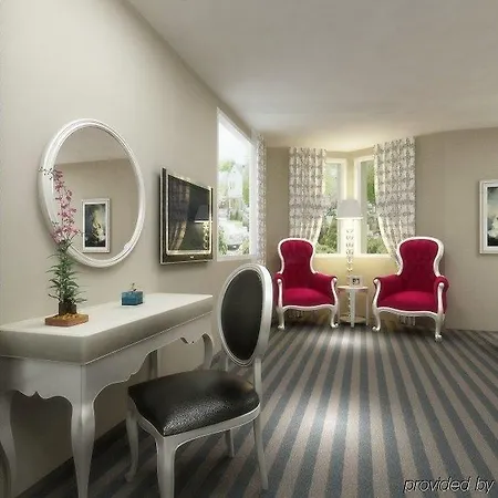 Hotel Executive Paris 3*
